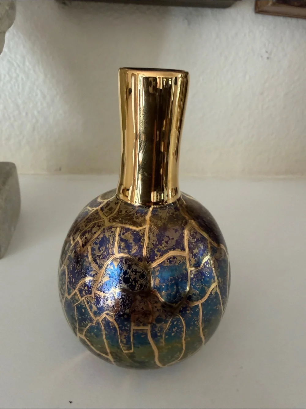 Signed Iridescent Art Pottery Bud Vase Blue & Gold Crackle Glaze‎ 4.5